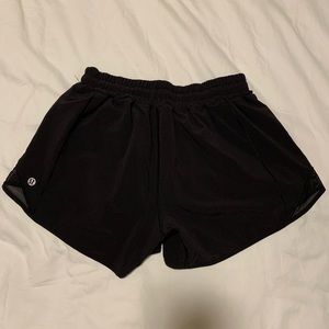 Lululemon Hotty Hot Low-Rise Short 4” - Black